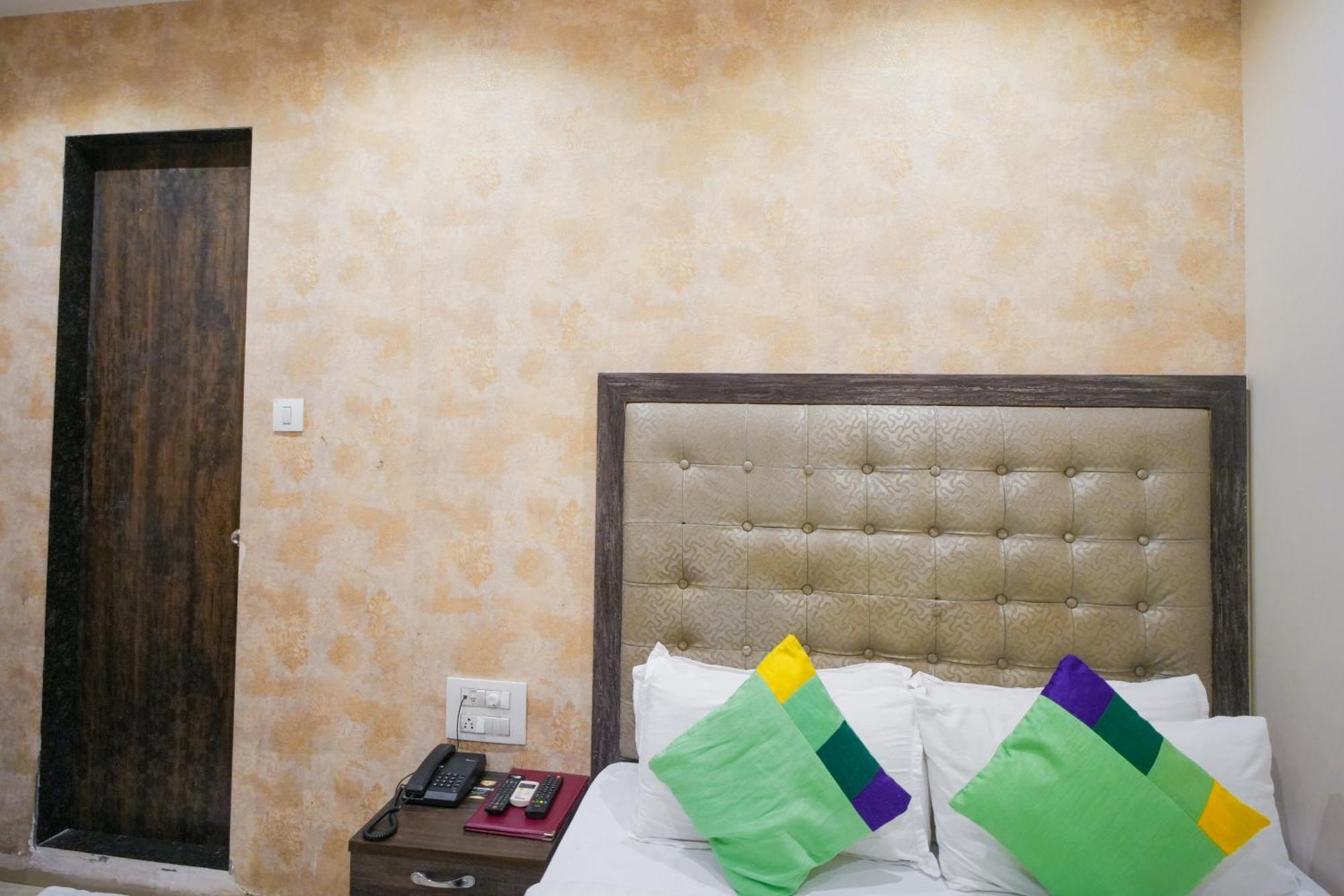 Hotel Skylink Hospitality Mahalaxmi 뭄바이 외부 사진