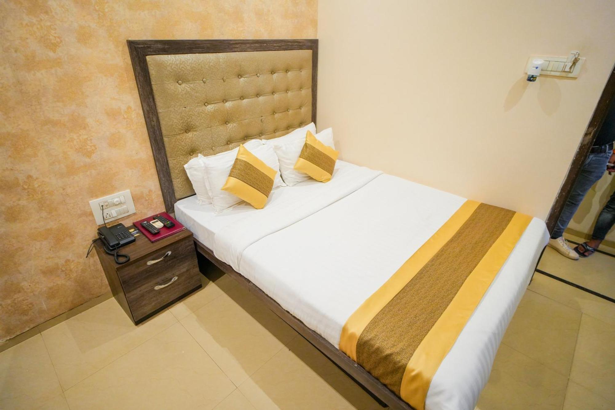 Hotel Skylink Hospitality Mahalaxmi 뭄바이 외부 사진