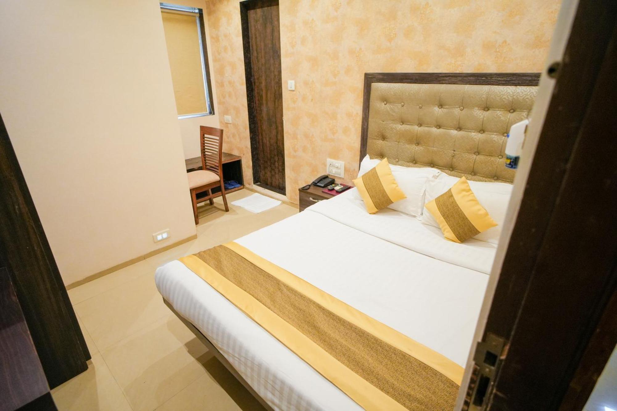 Hotel Skylink Hospitality Mahalaxmi 뭄바이 외부 사진