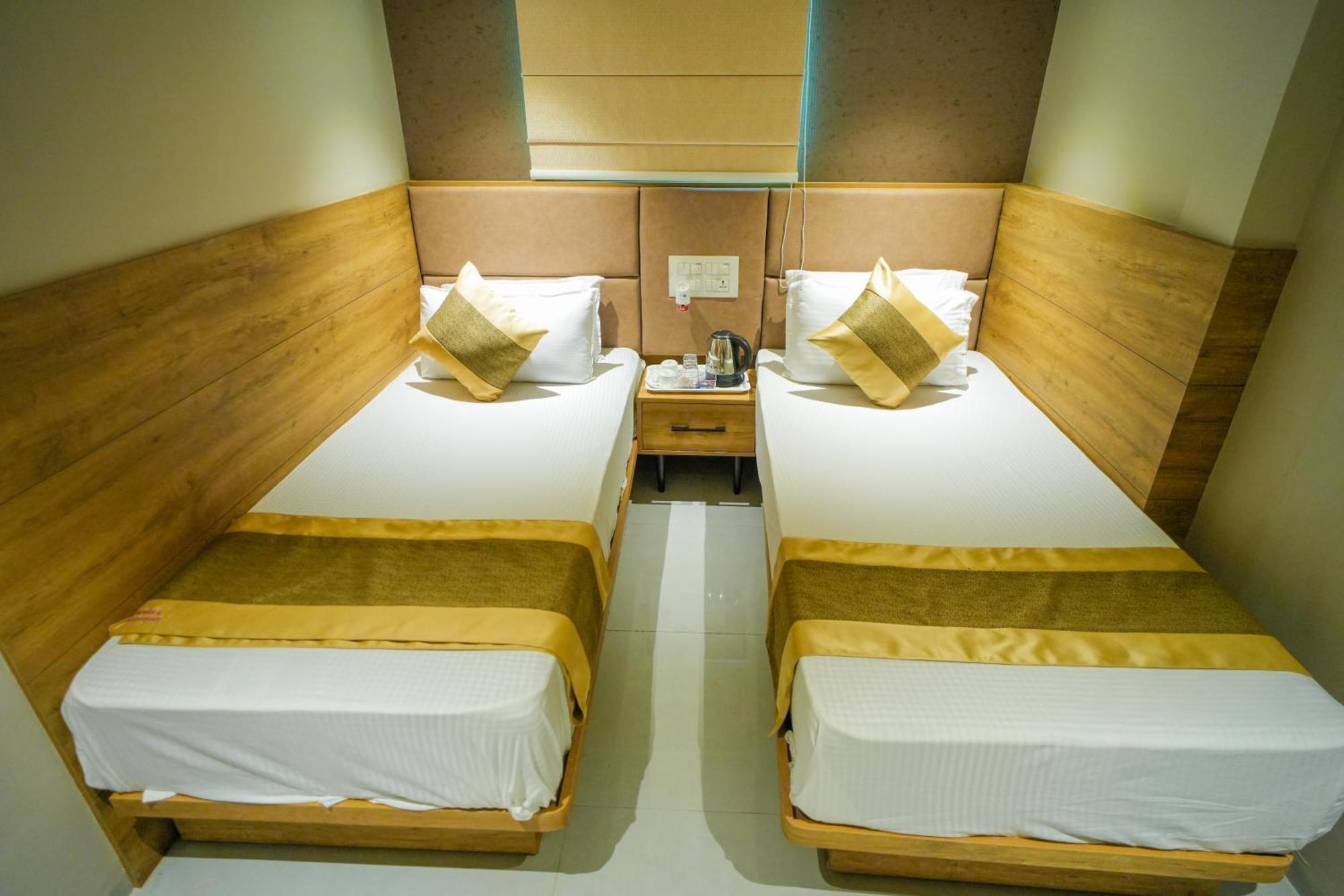 Hotel Skylink Hospitality Mahalaxmi 뭄바이 외부 사진